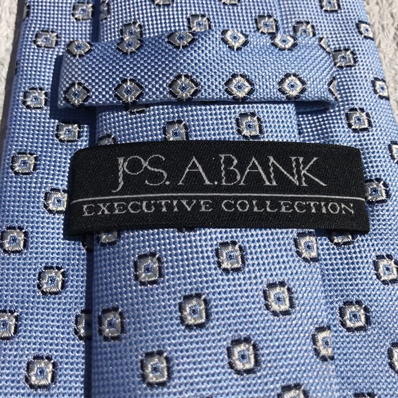 Jos. A. Bank Blue & Silver Tie - Picture 2 of 8
